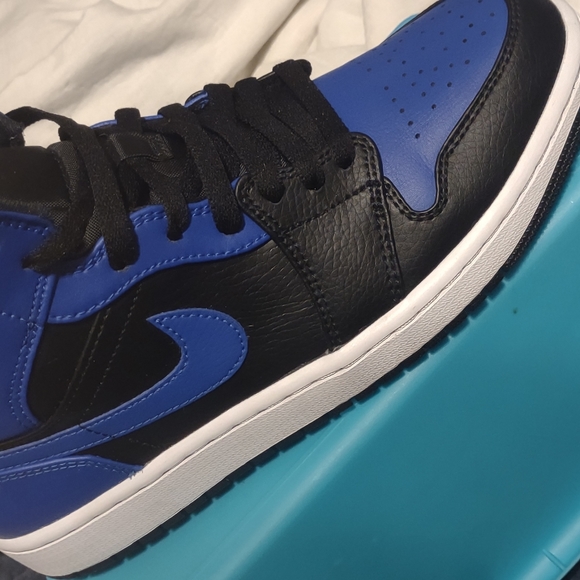 Jordan 1 mid hyper royal blue - Picture 4 of 11